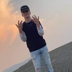 Meet your Posher, Alexee